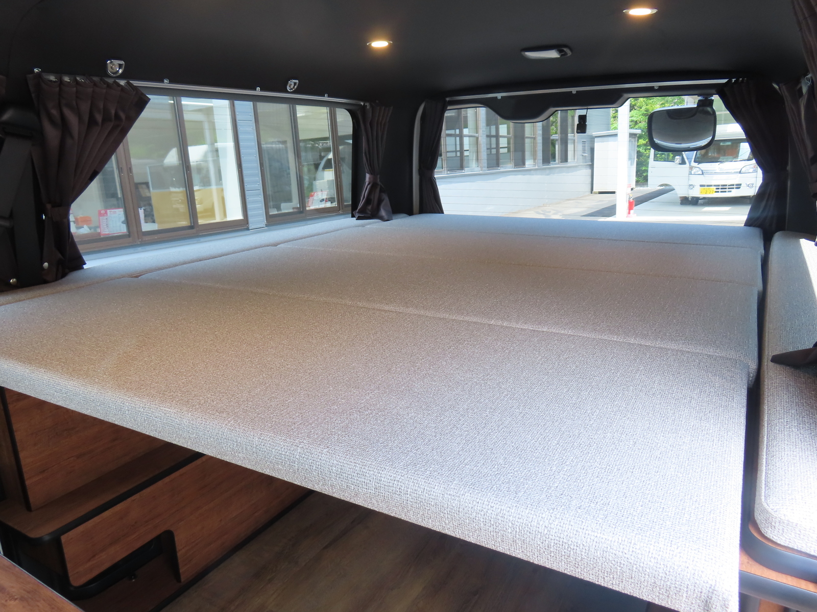 キャンピングカーバンコン