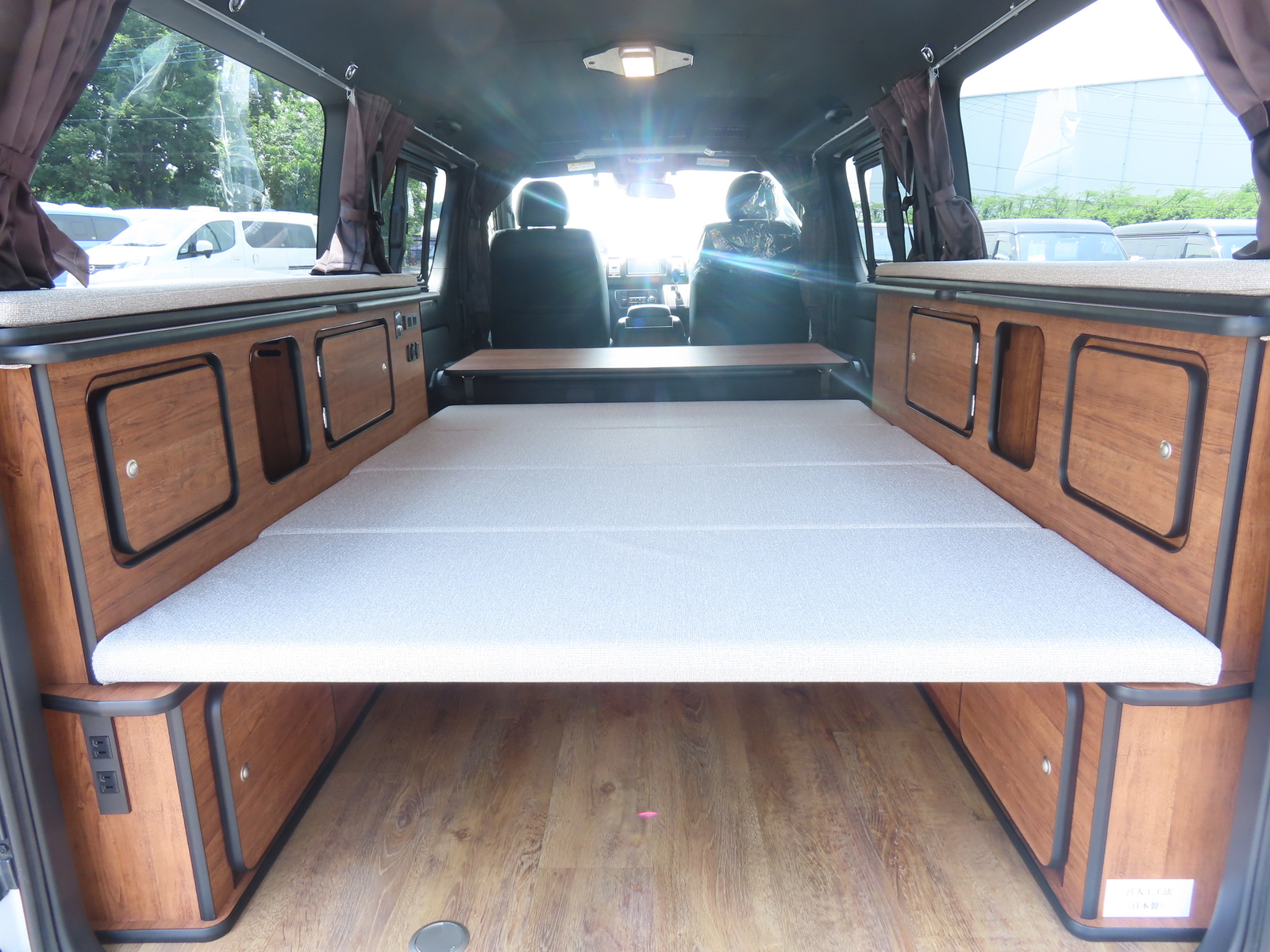 キャンピングカーバンコン