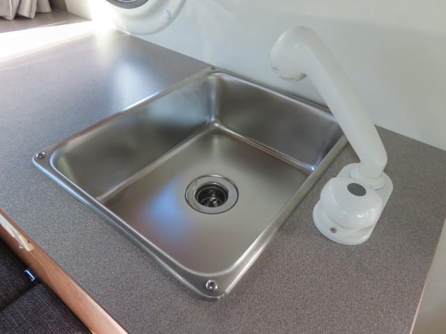 キャンピングカー軽キャンパー