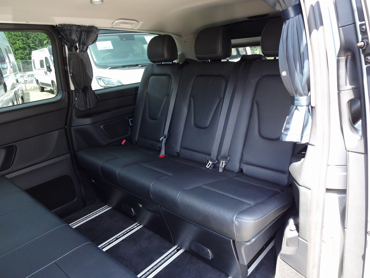 キャンピングカーバンコン