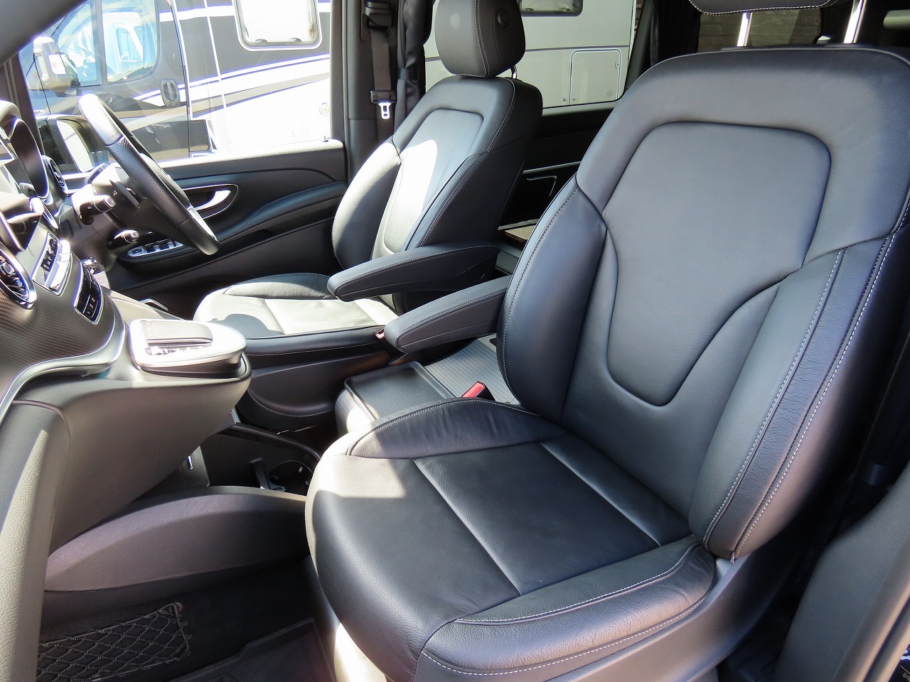 キャンピングカーバンコン