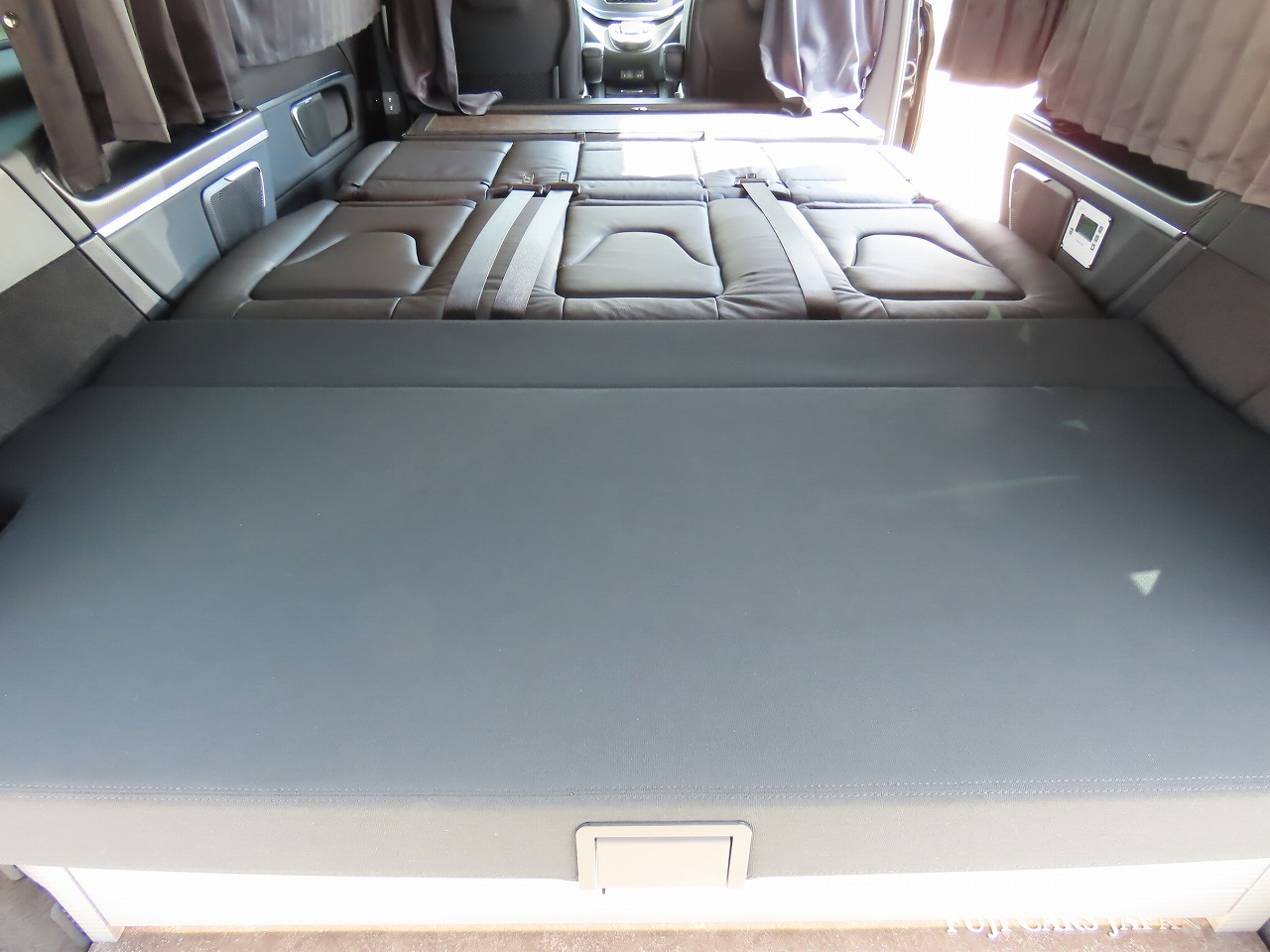 キャンピングカーバンコン