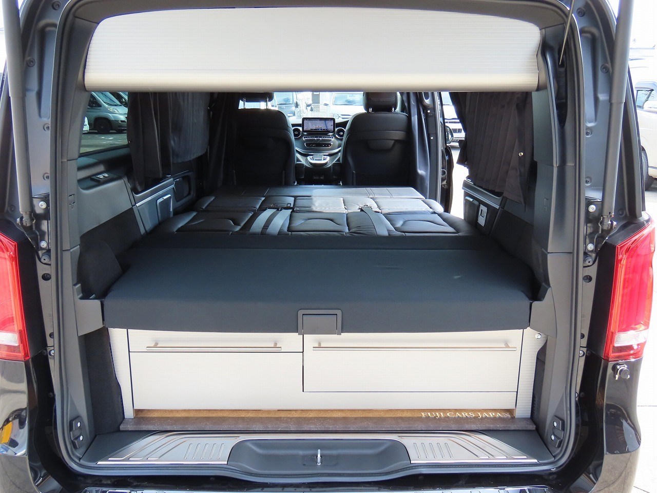 キャンピングカーバンコン