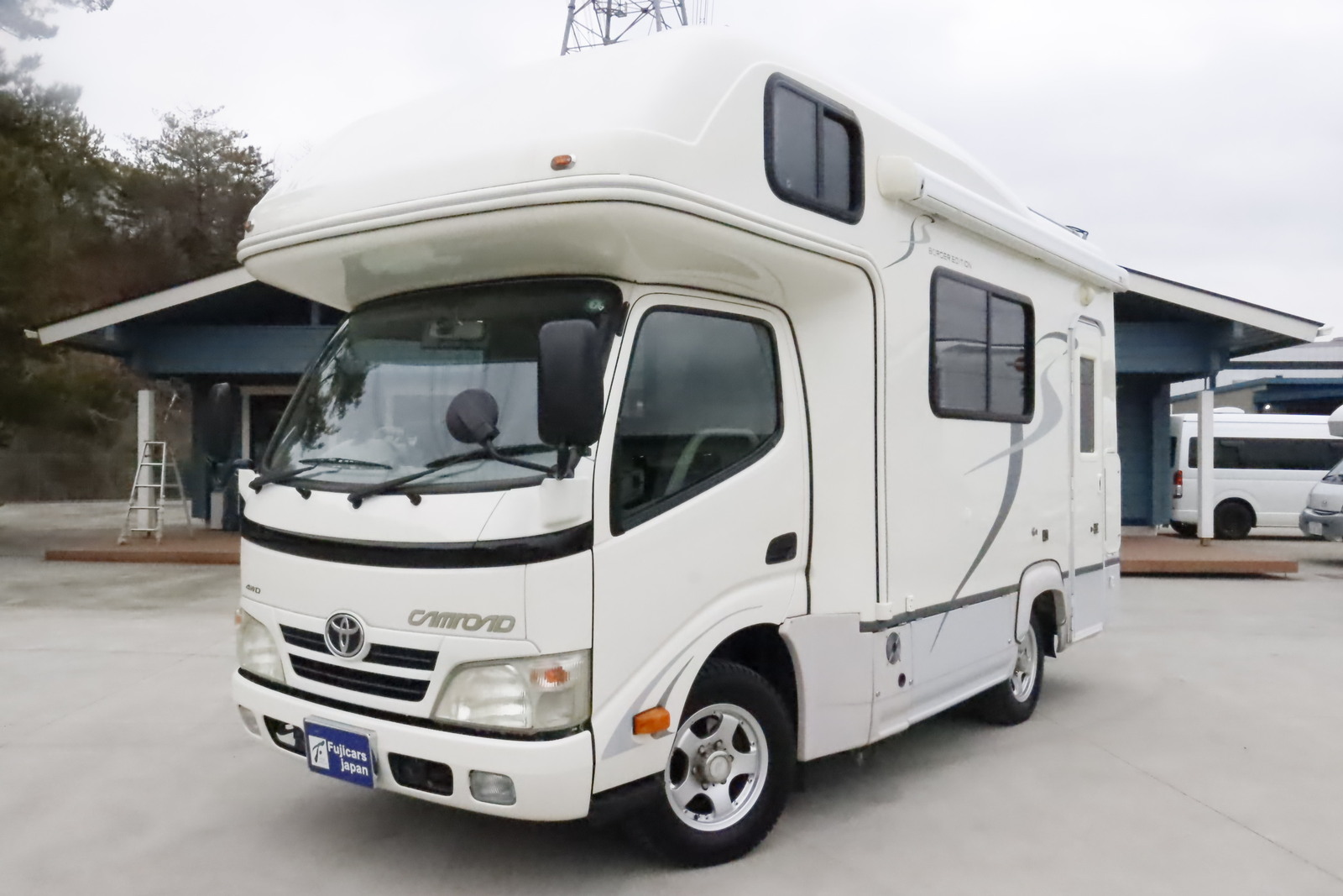 キャンピングカーキャブコン