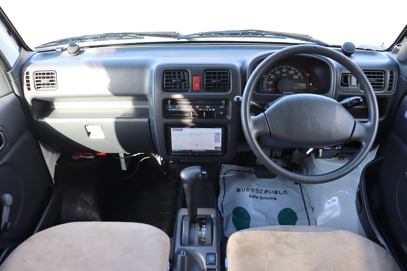 キャンピングカー軽キャンパー