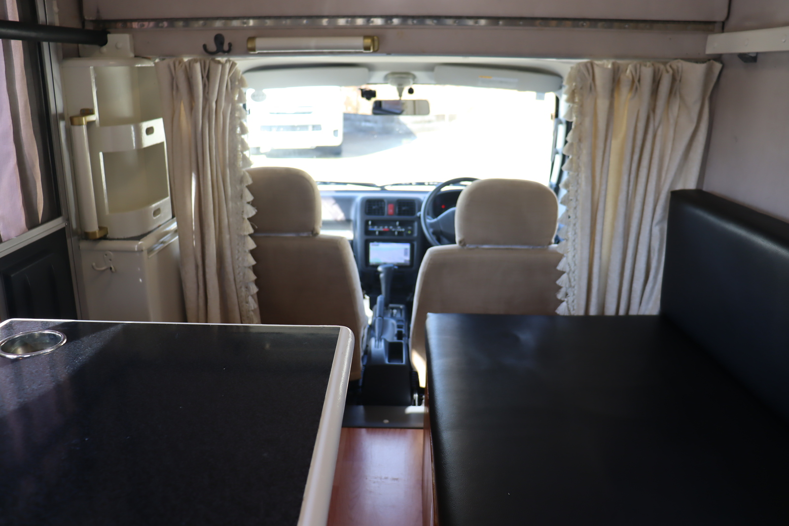 キャンピングカー軽キャンパー