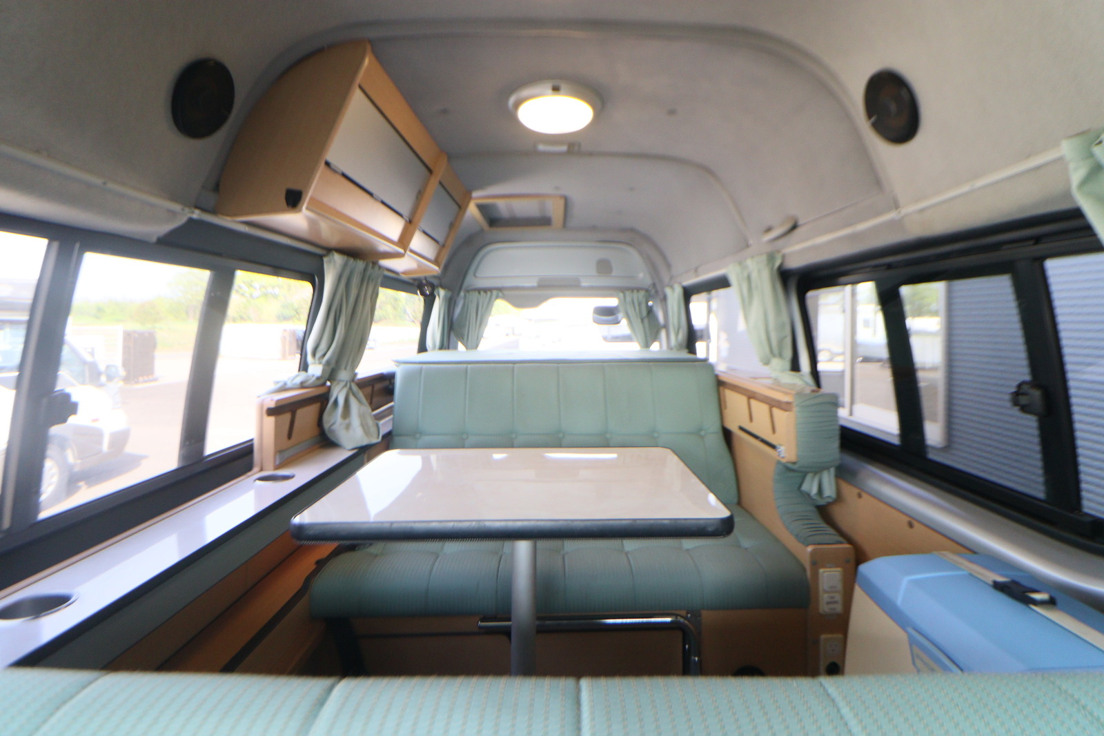 キャンピングカーバンコン