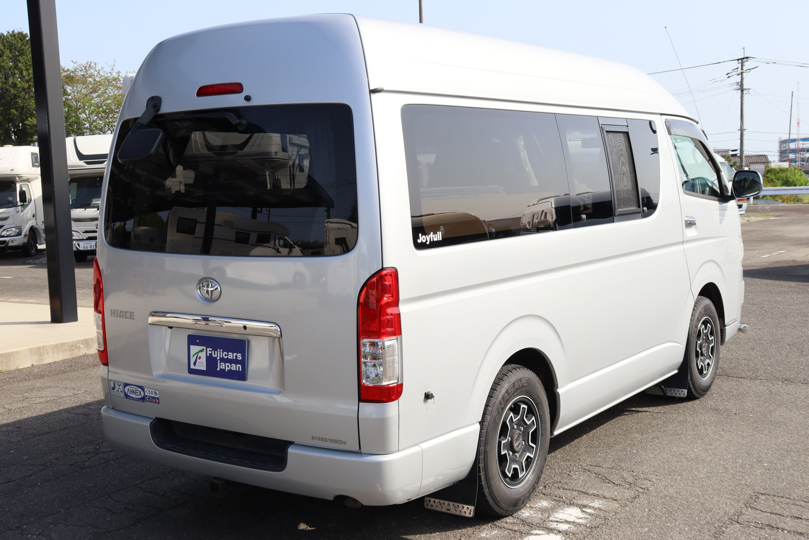 キャンピングカーバンコン