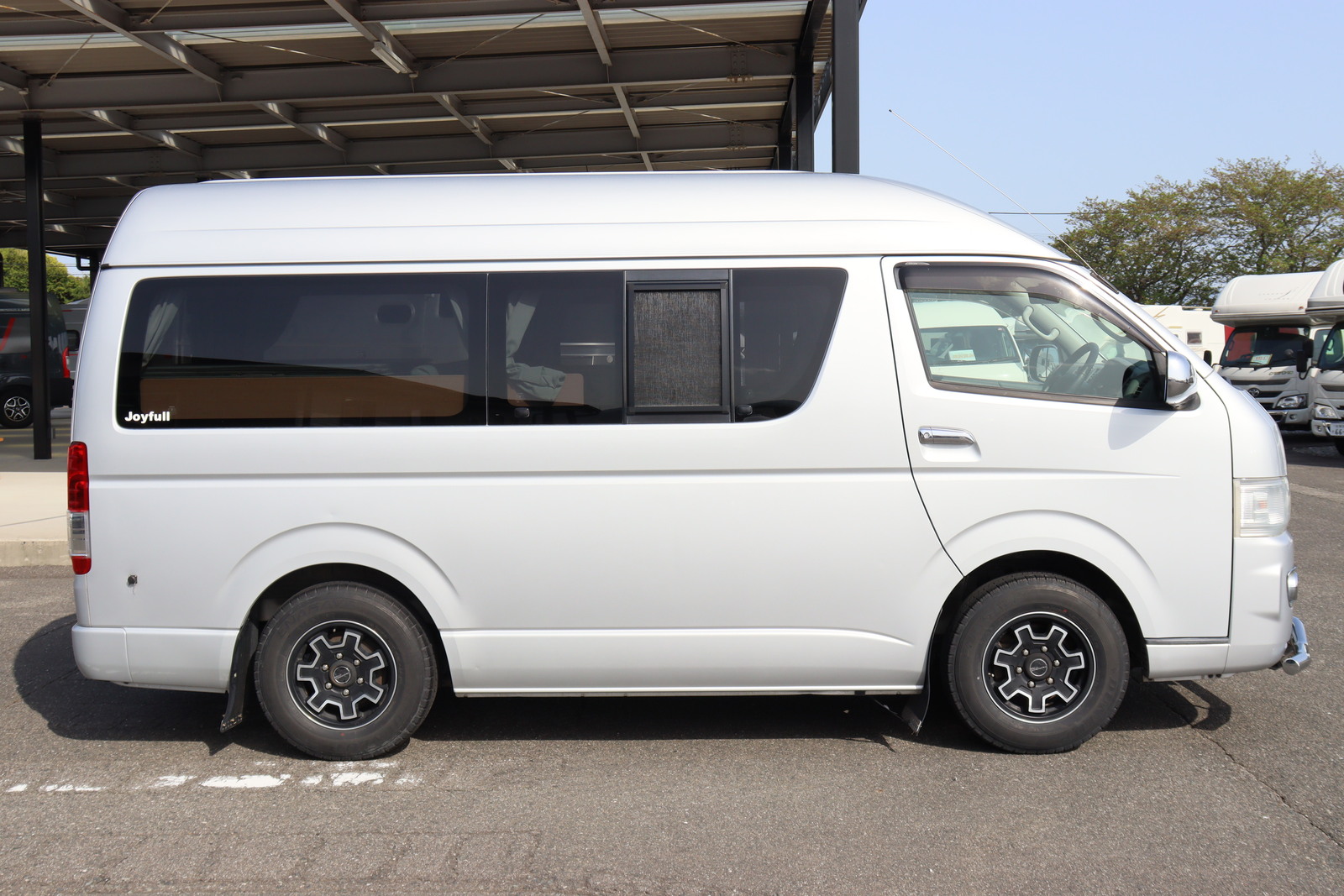 キャンピングカーバンコン