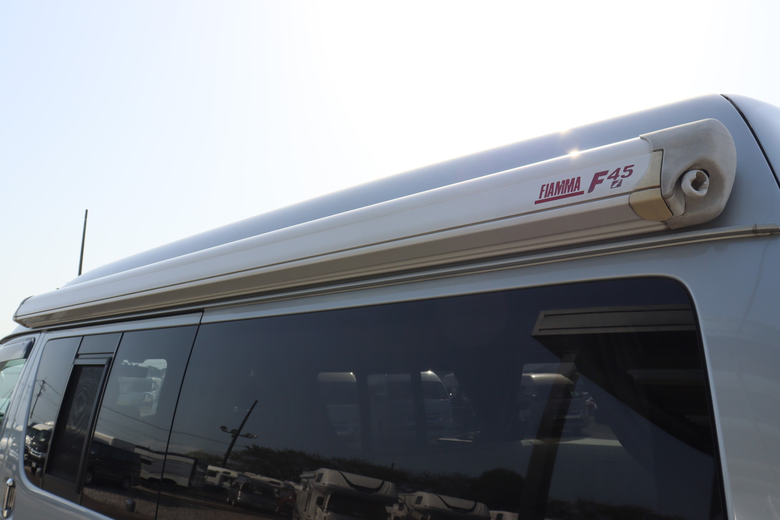 キャンピングカーバンコン