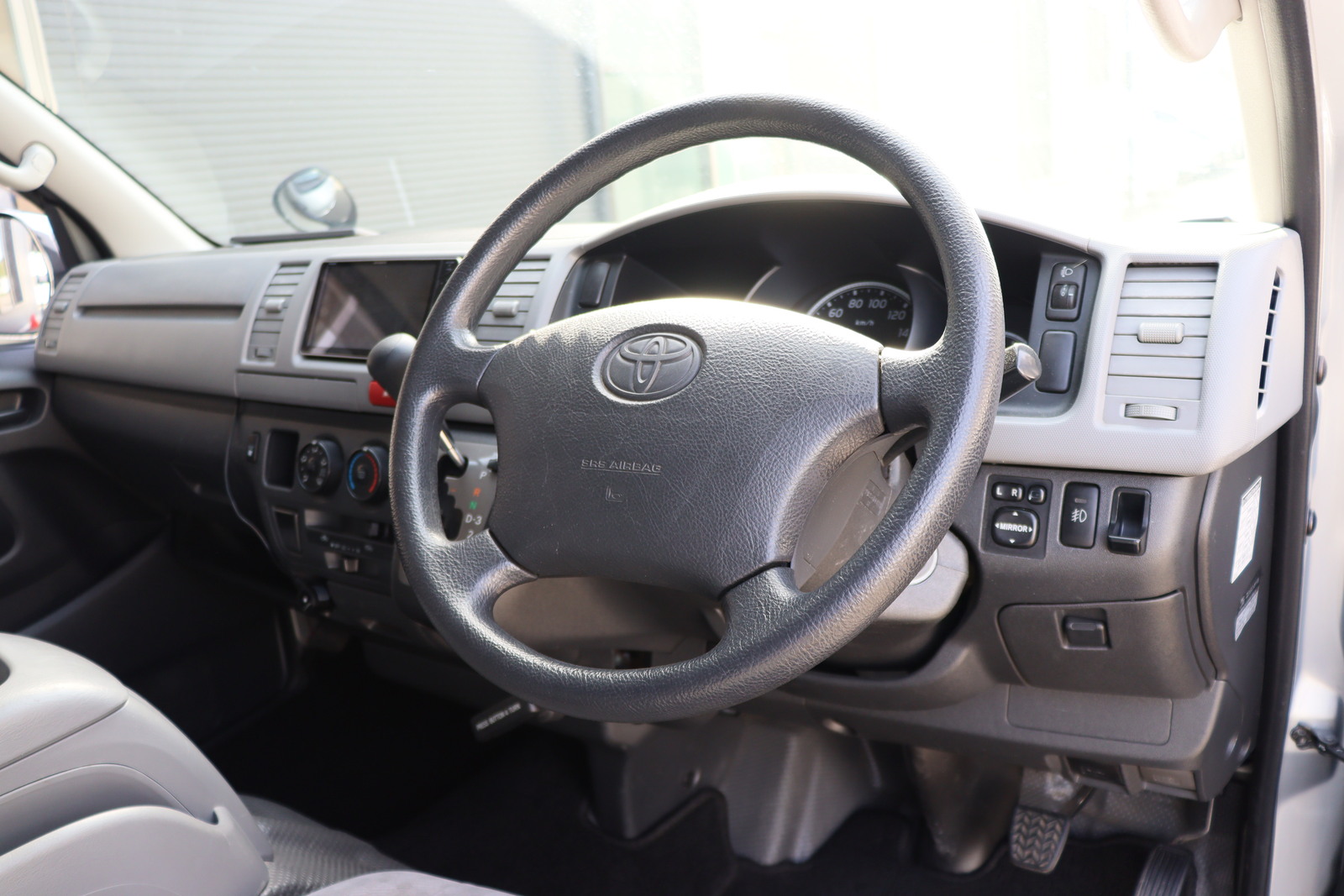 キャンピングカーバンコン