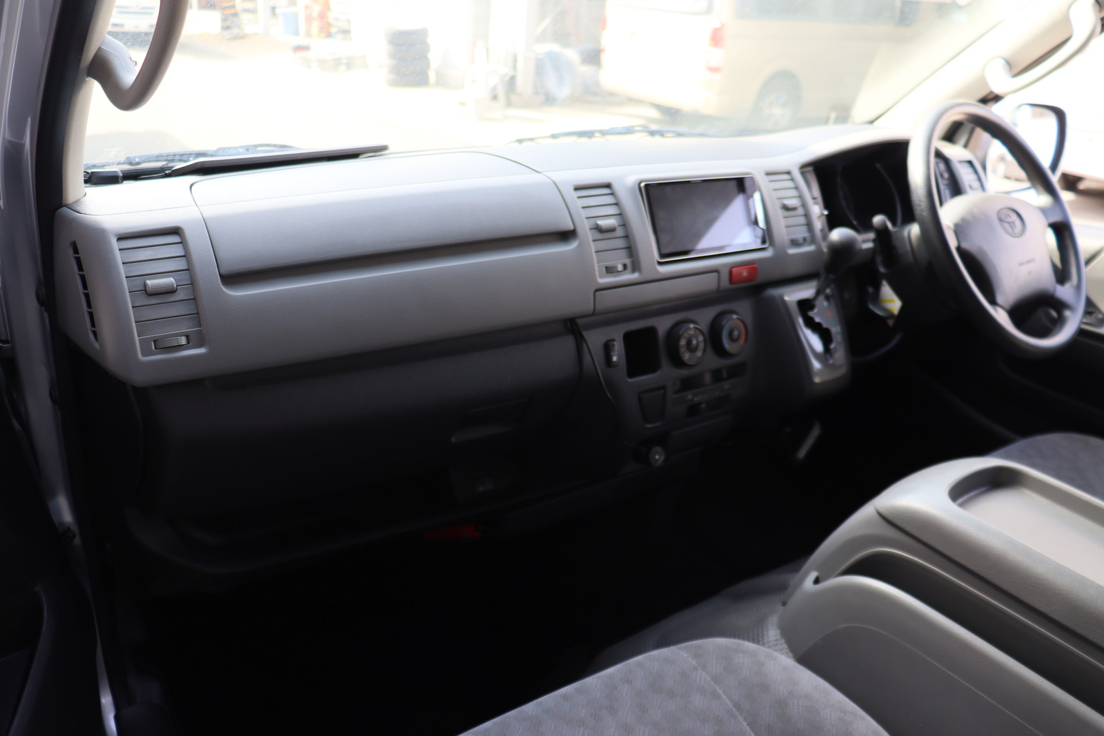 キャンピングカーバンコン