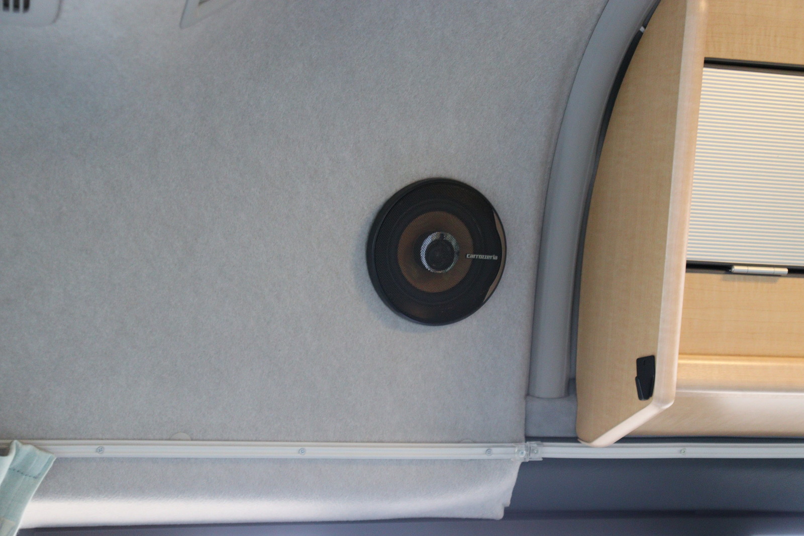 キャンピングカーバンコン