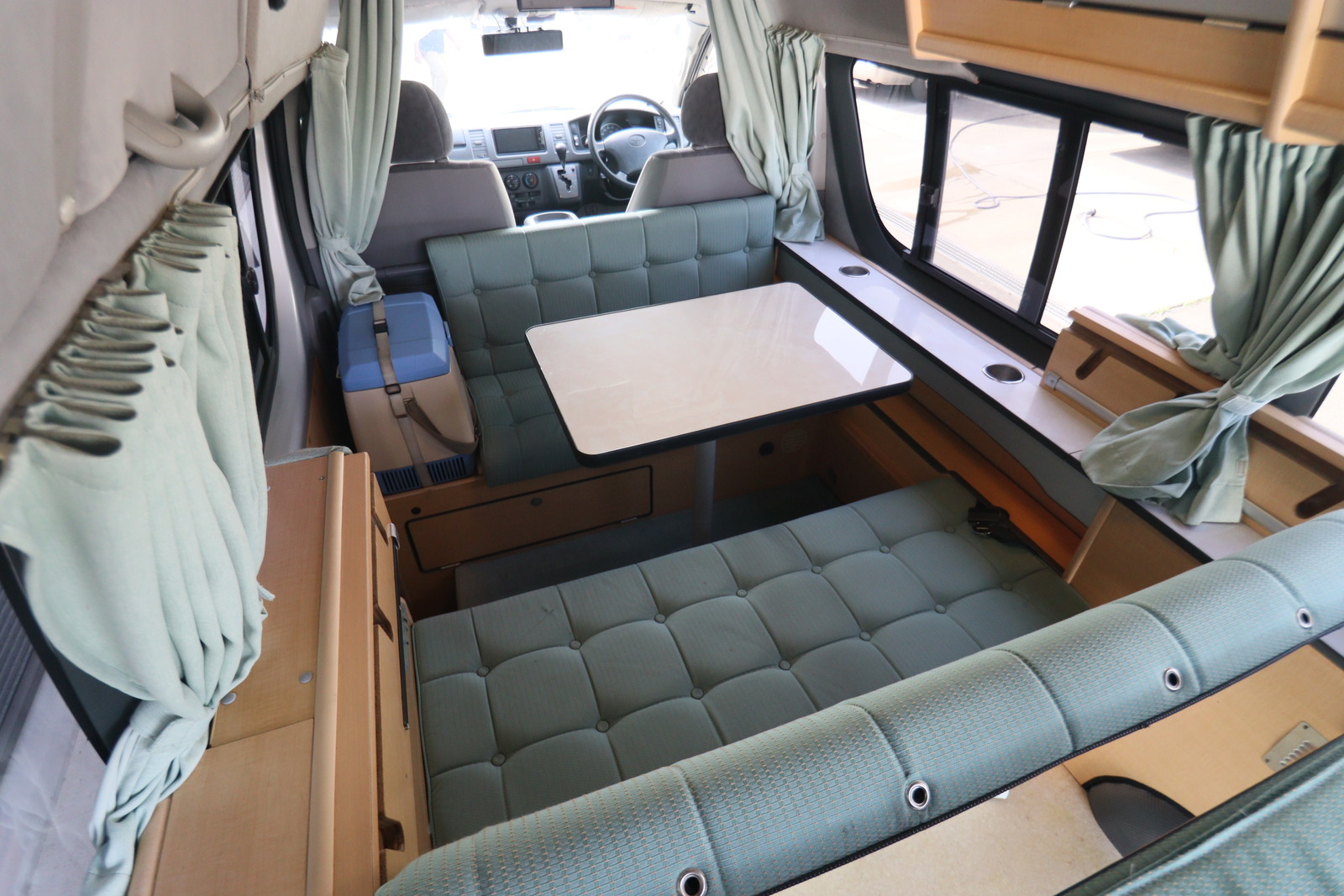 キャンピングカーバンコン