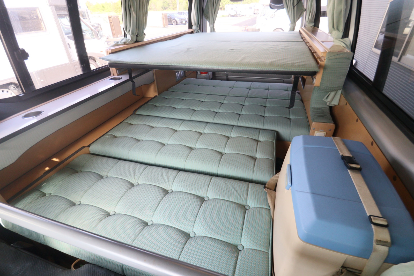 キャンピングカーバンコン