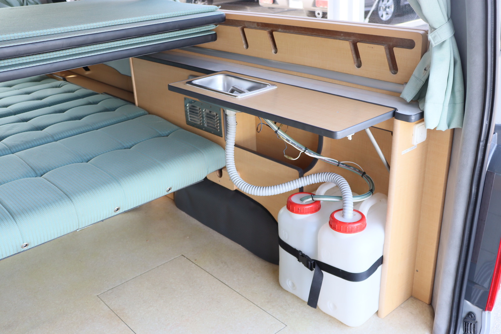 キャンピングカーバンコン