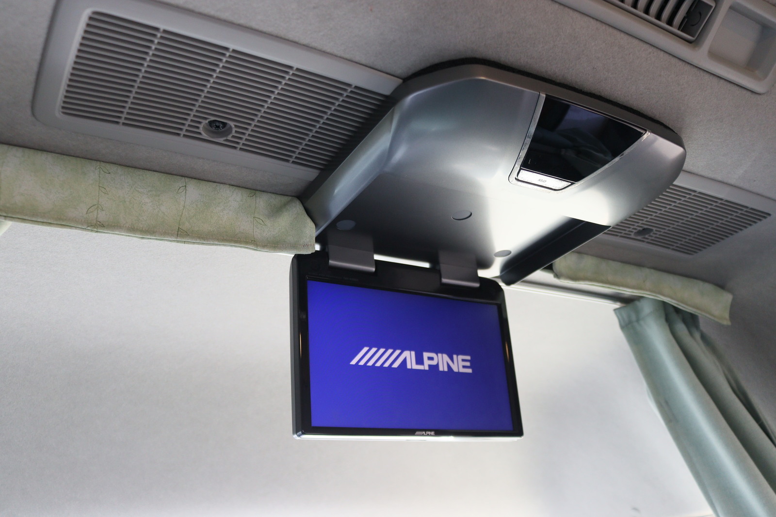 キャンピングカーバンコン