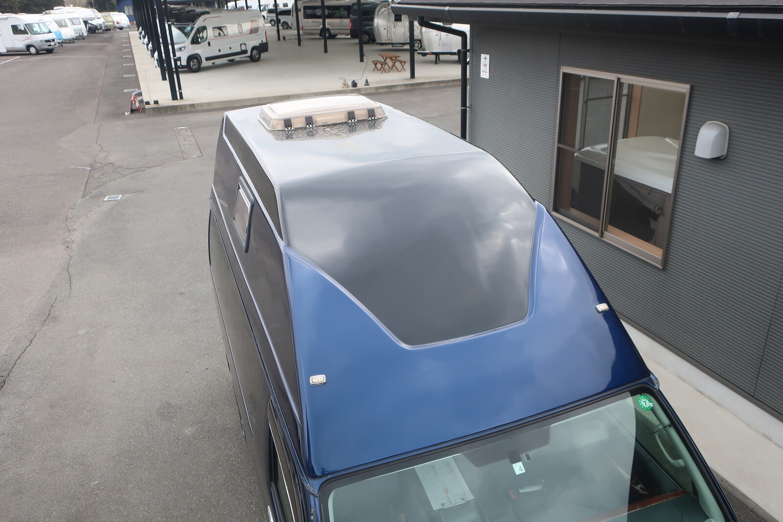 キャンピングカーバンコン