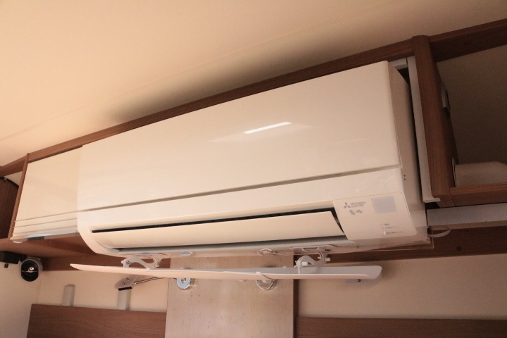 キャンピングカーバスコン