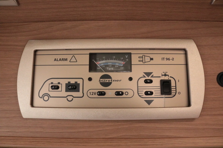 キャンピングカーバスコン