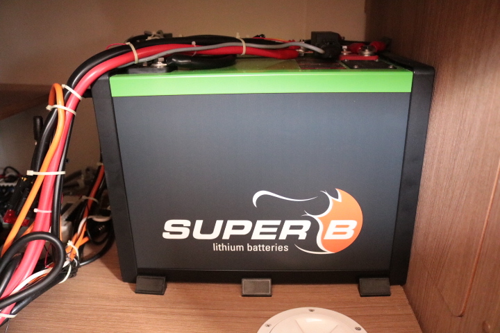 キャンピングカーバスコン