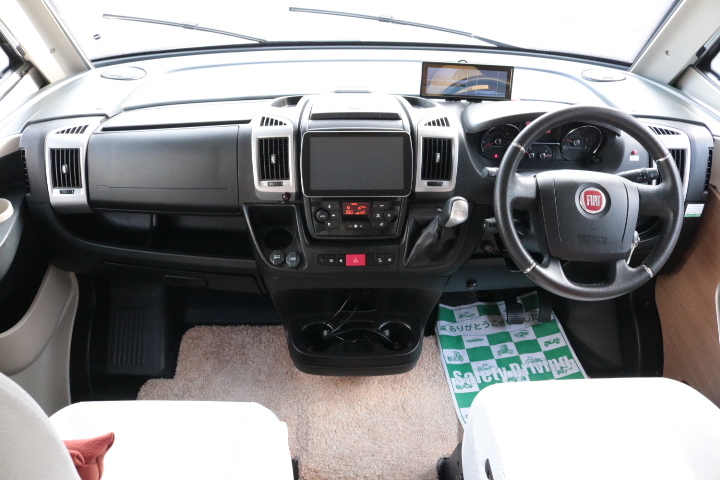 キャンピングカーバスコン