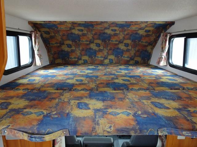 キャンピングカーキャブコン