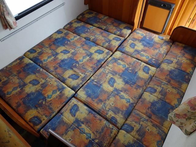 キャンピングカーキャブコン