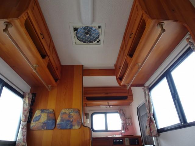 キャンピングカーキャブコン