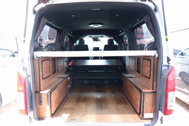 キャンピングカーバンコン