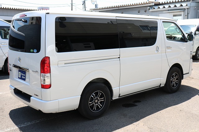 キャンピングカーバンコン