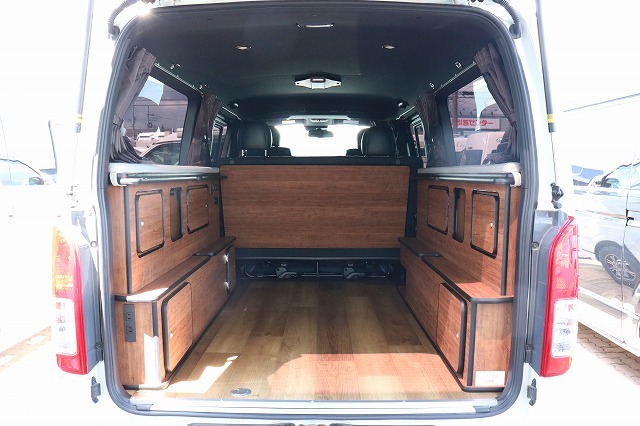 キャンピングカーバンコン