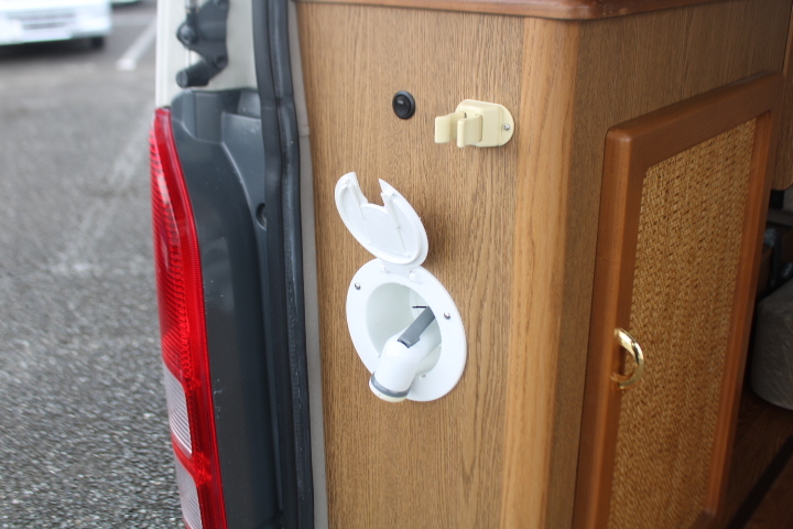 キャンピングカーバンコン