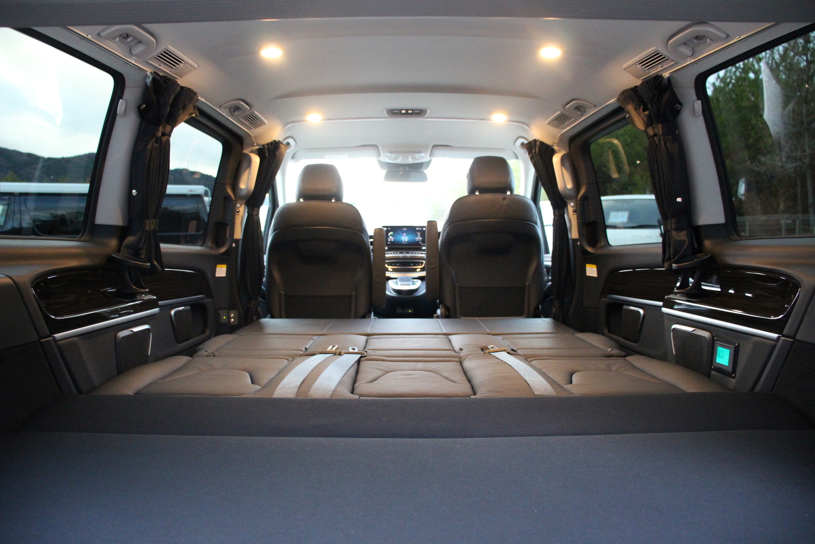 キャンピングカーバンコン