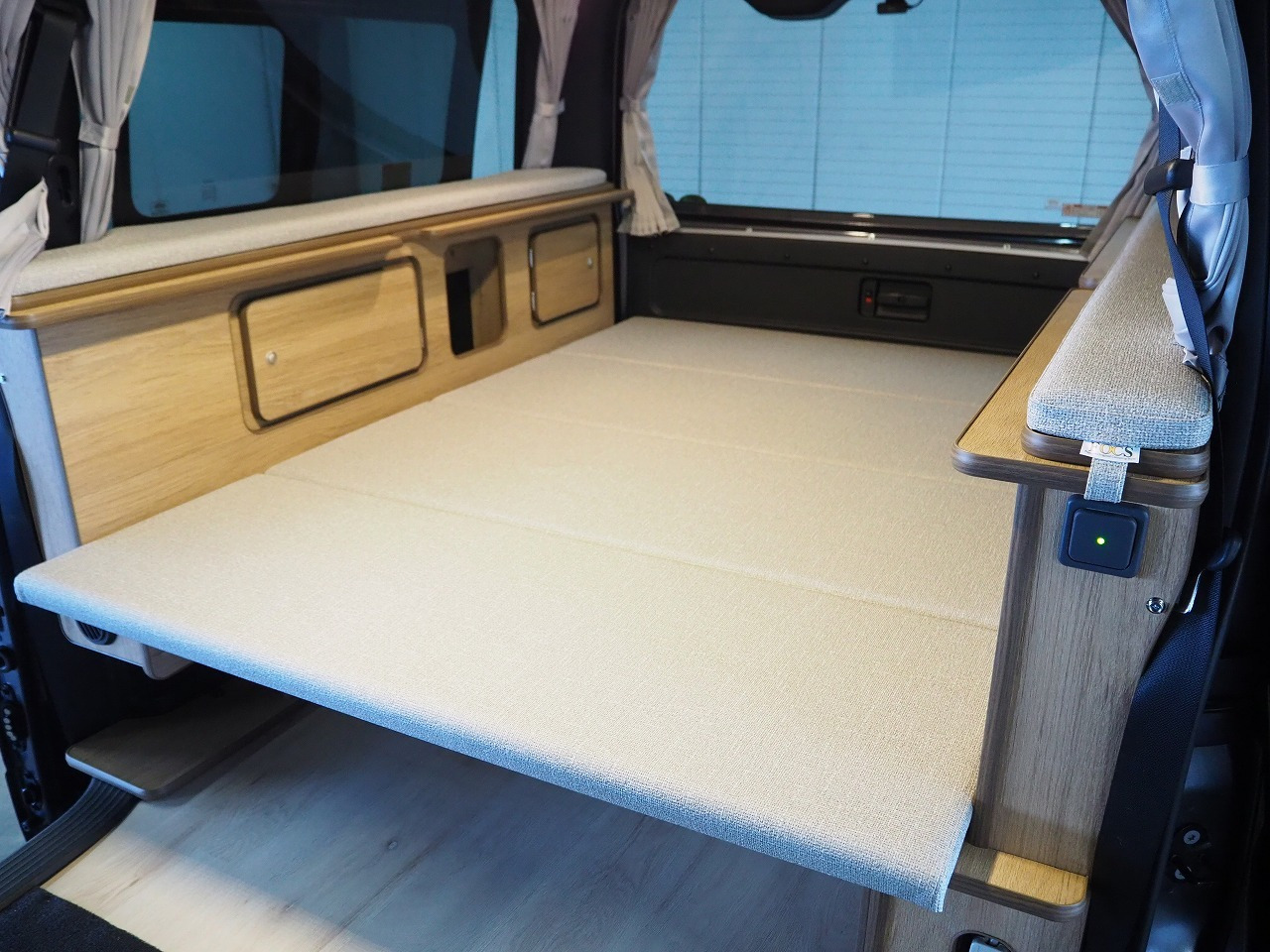 キャンピングカーバンコン