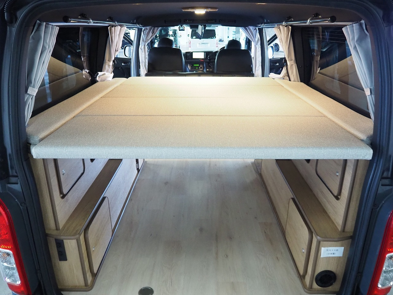 キャンピングカーバンコン