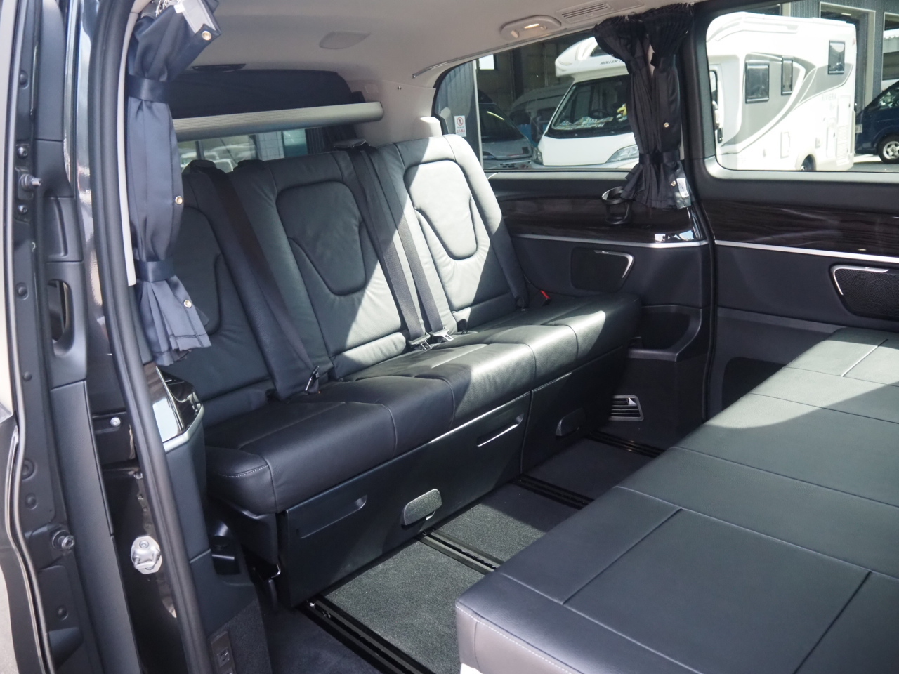 キャンピングカーバンコン