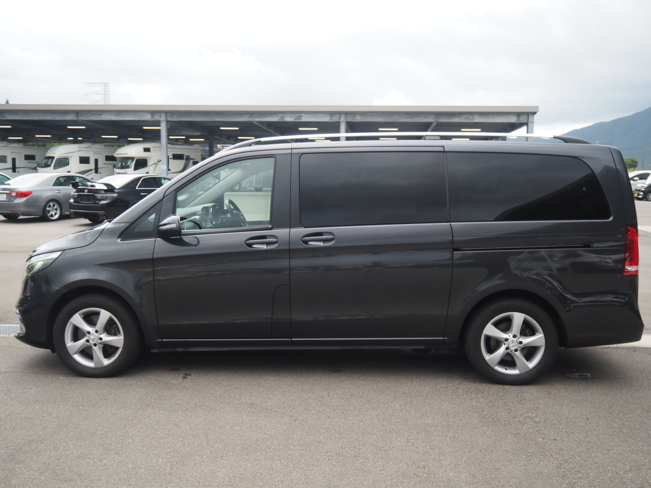 キャンピングカーバンコン