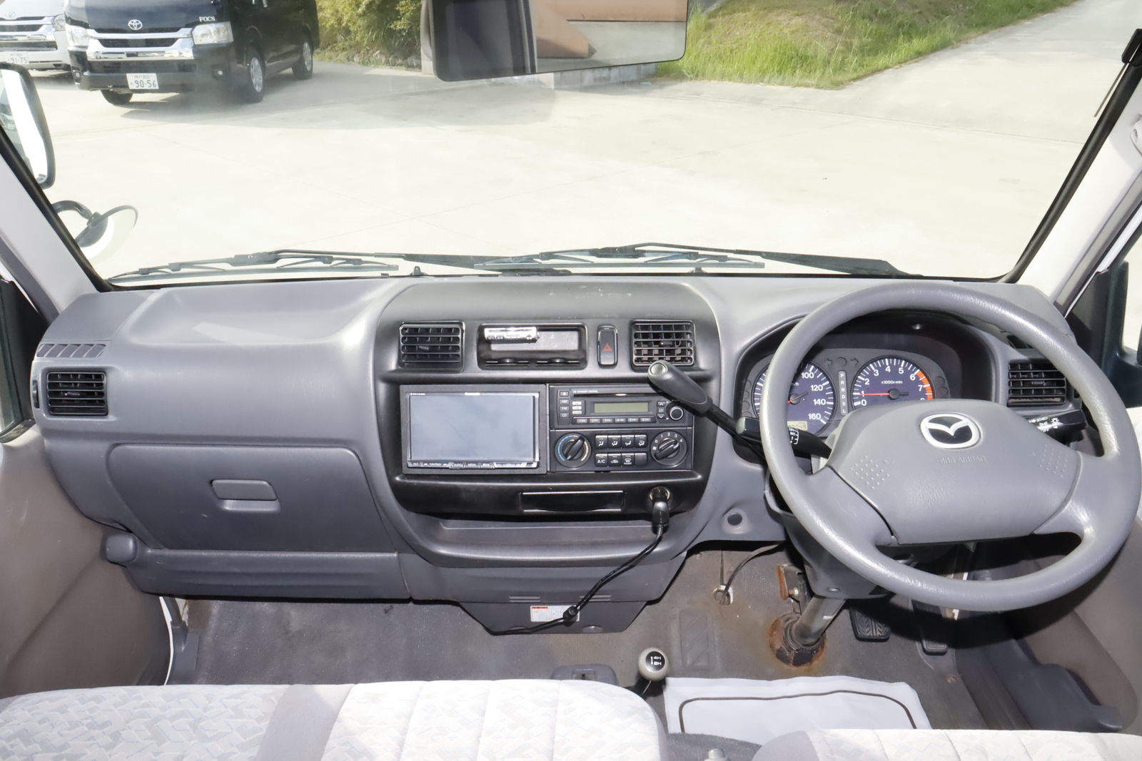 キャンピングカーキャブコン