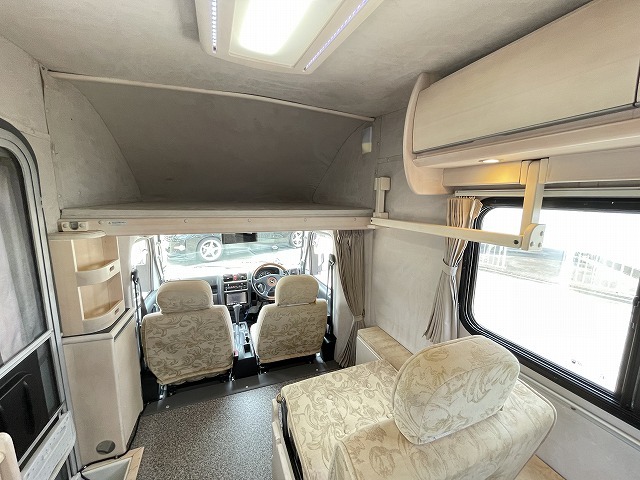 キャンピングカー軽キャンパー