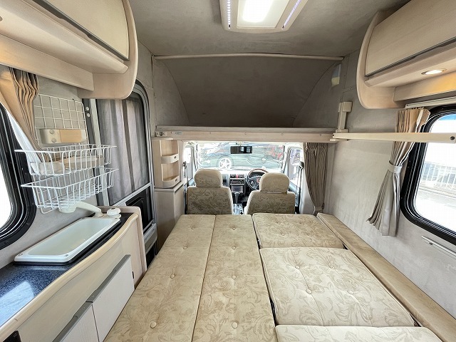 キャンピングカー軽キャンパー