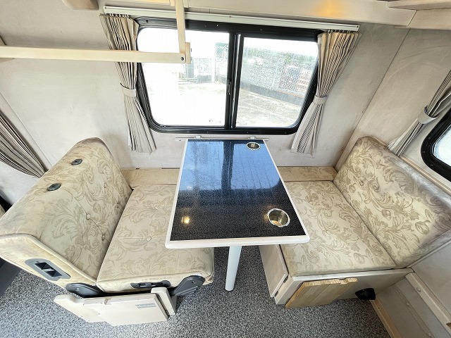 キャンピングカー軽キャンパー