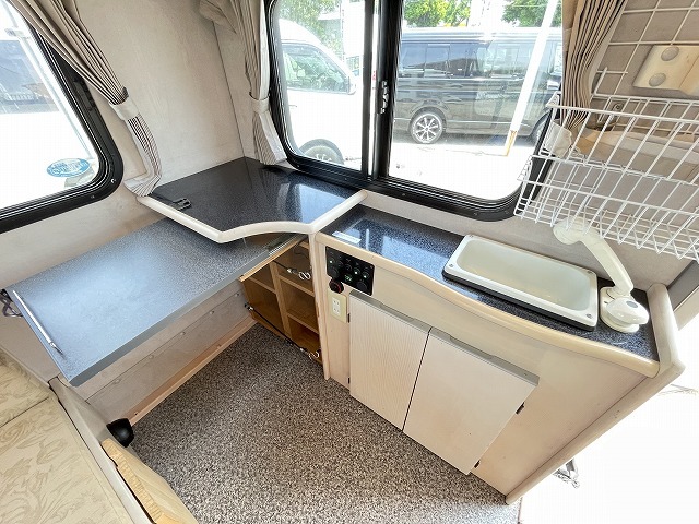 キャンピングカー軽キャンパー