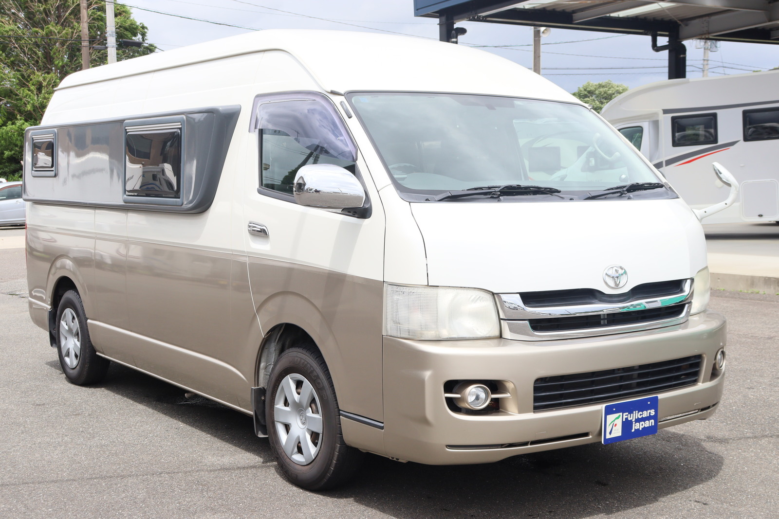 キャンピングカーバンコン