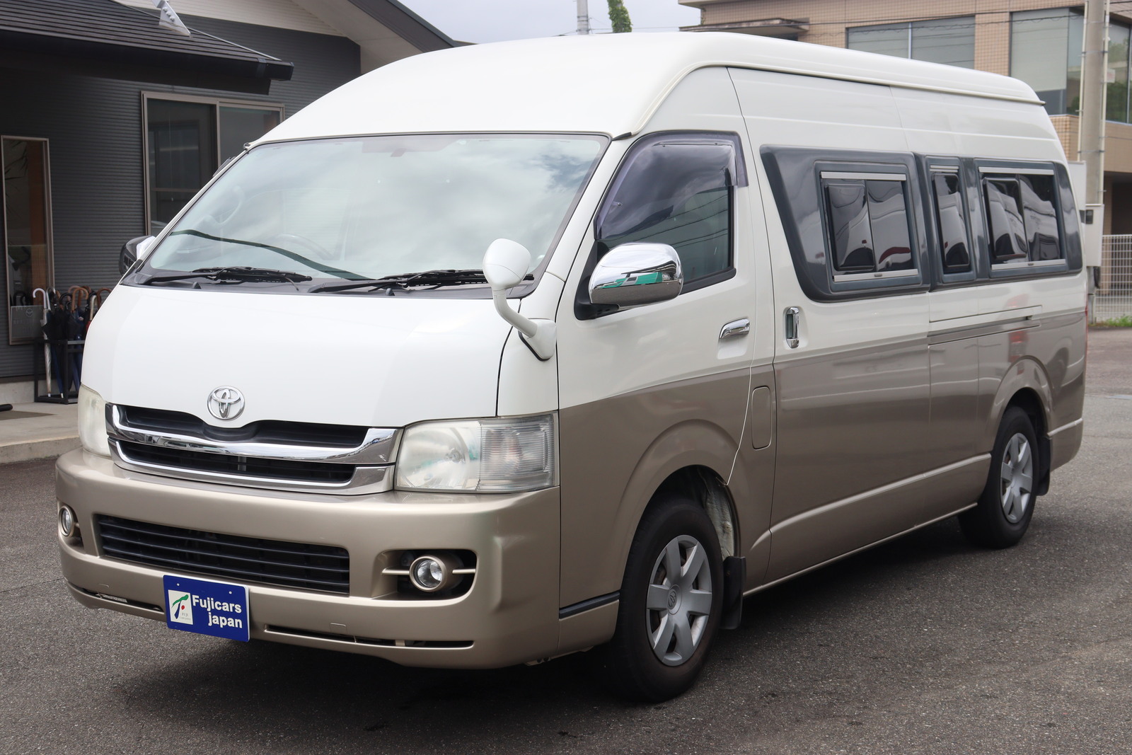 キャンピングカーバンコン