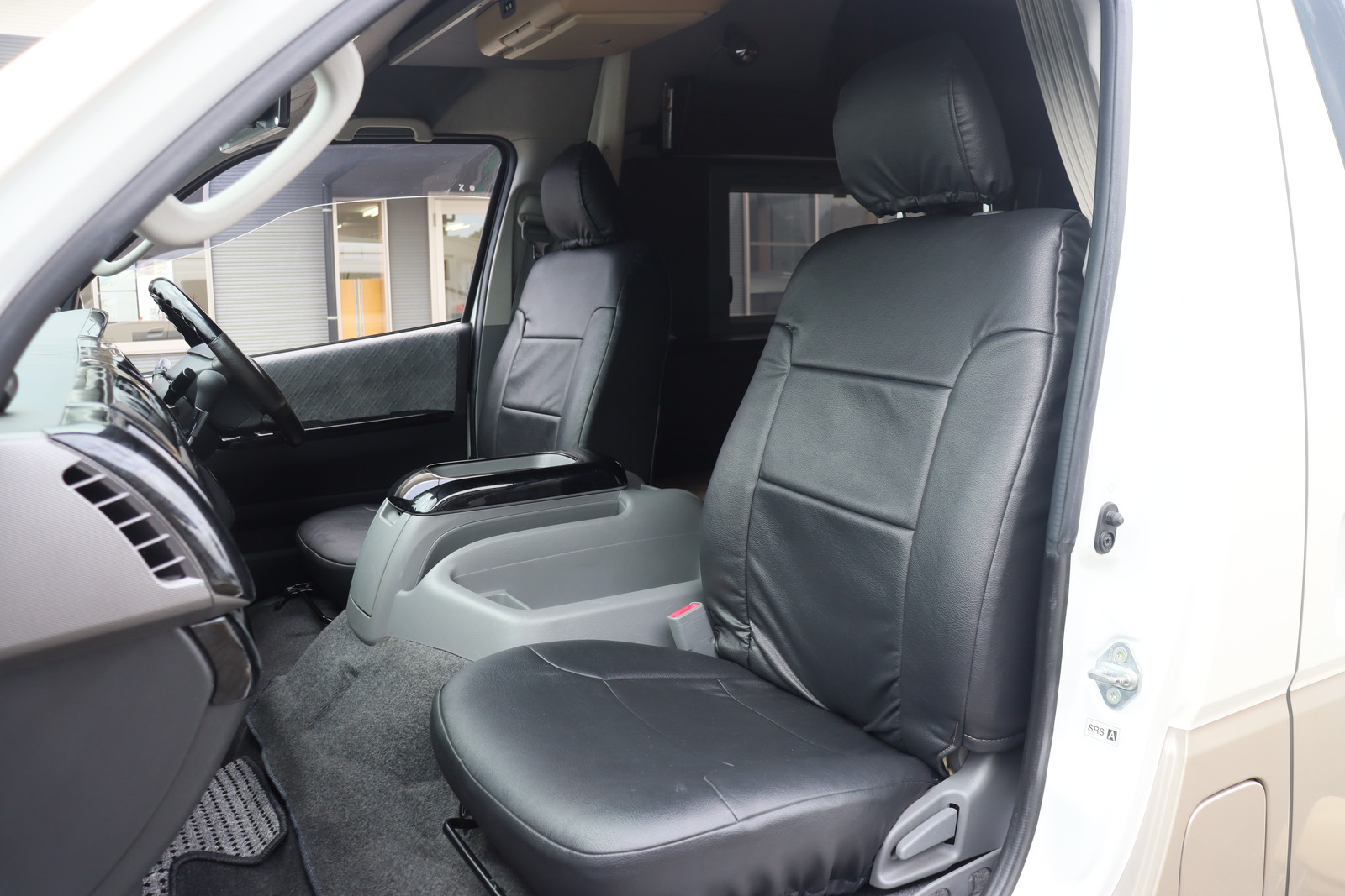 キャンピングカーバンコン