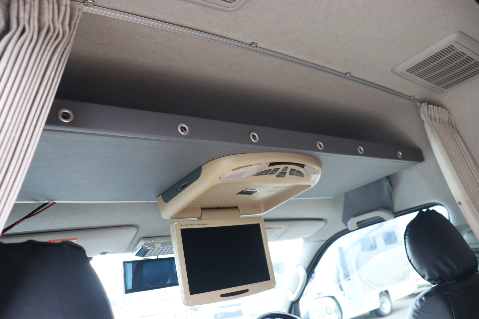 キャンピングカーバンコン