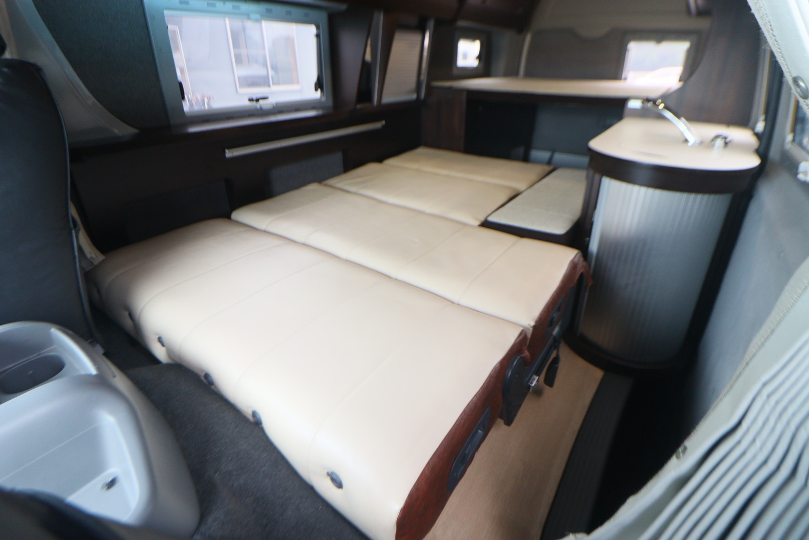 キャンピングカーバンコン