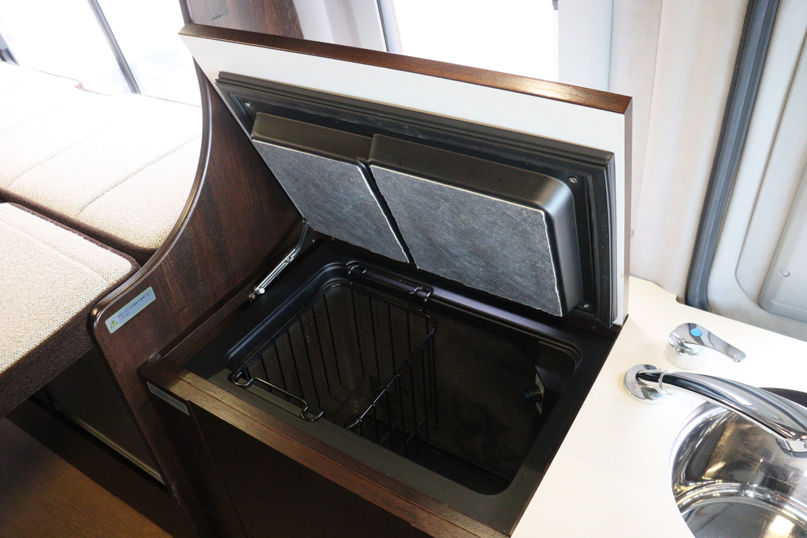 キャンピングカーバンコン