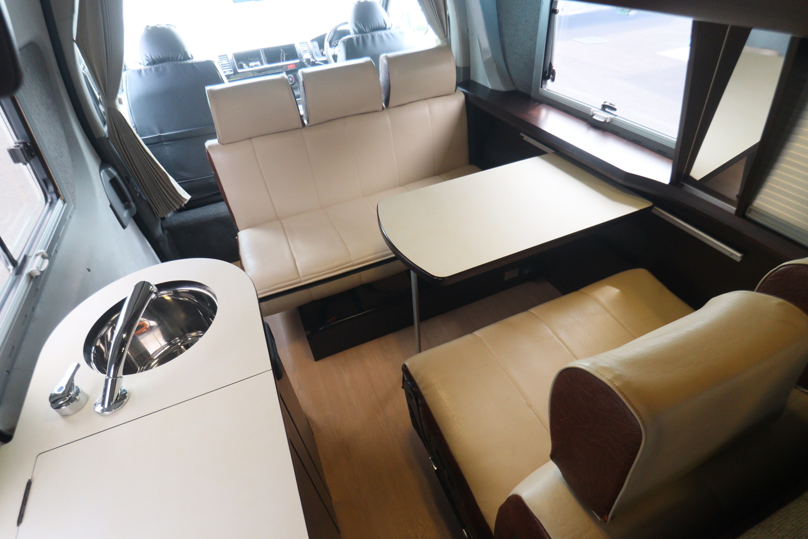 キャンピングカーバンコン